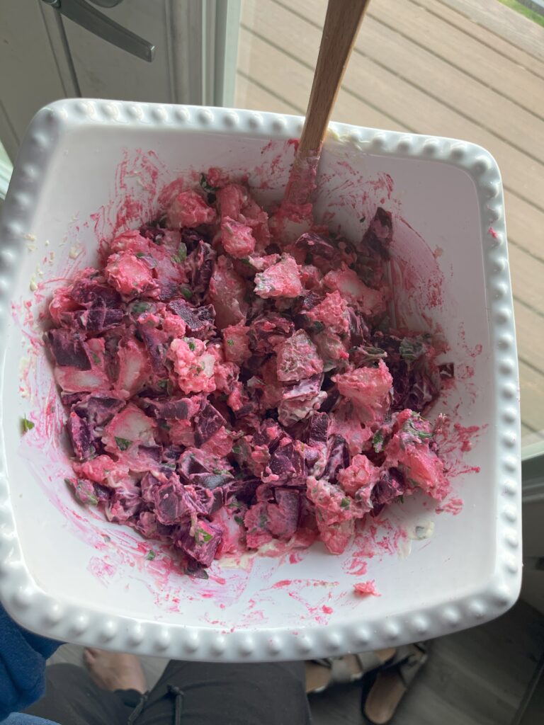 Simple beet's salad (Ensalada rusa)